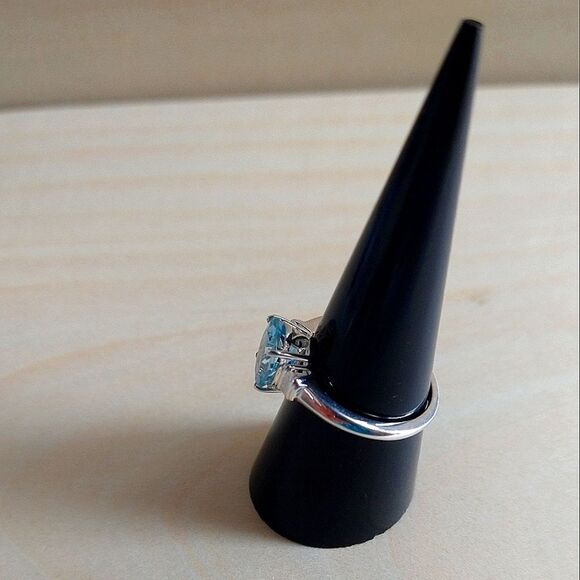Sky Blue Topaz Solitaire Ring - Picture 5 of 12